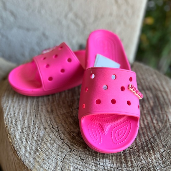 Electric Pink Classic Crocs Slide with logo ♥️♥️♥️♥️♥️♥️ - Picture 2 of 5